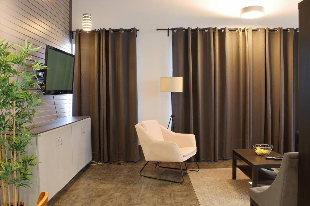 Suite #B, Industrial Styling, Ac ฮาลิแฟกซ์ ภายนอก รูปภาพ