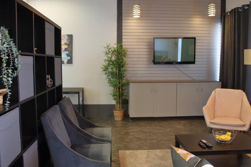 Suite #B, Industrial Styling, Ac ฮาลิแฟกซ์ ภายนอก รูปภาพ